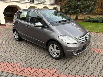 Szary Używany 2010 Mercedes A180 Avantgarde Hatchback | 15 000 zł (Uczciwa cena)