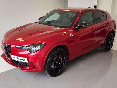 Lakier specjalny czerwony etna red Nowe 2025 Alfa Romeo Stelvio Quadrifoglio SUV | 431 075 zł