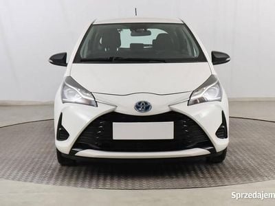 Używany Toyota Yaris Hybrid 2020 Biały Hatchback