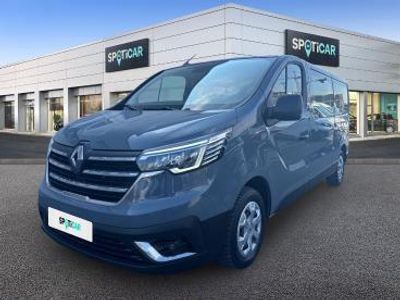 Szary Używany 2024 Renault Trafic Minivan | 134 900 zł (Dość drogi)