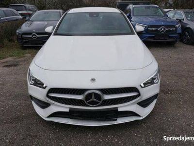 Mercedes CLA200