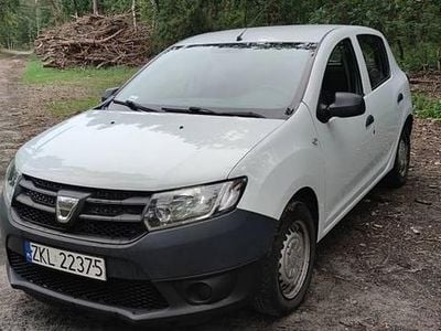 Używany Dacia Sandero 75 KM (55 kW) 2015 Biały Hatchback