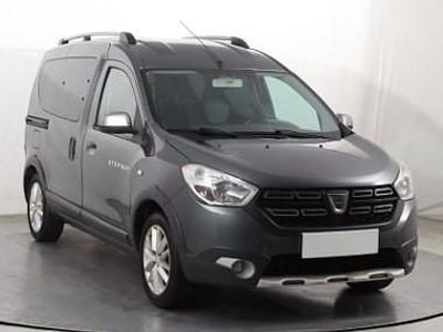 Używany Dacia Dokker 116 KM (85 kW) 2017 Szary Minivan