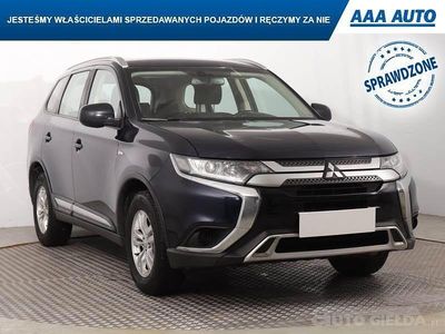 Używany Mitsubishi Outlander 150 KM (110 kW) 2019 Błękitny SUV