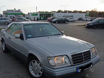 używany Mercedes E200 Klasa