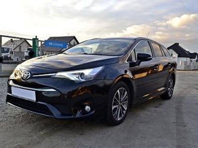 Czarny Używany 2016 Toyota Avensis Kombi | 38 900 zł (Uczciwa cena)