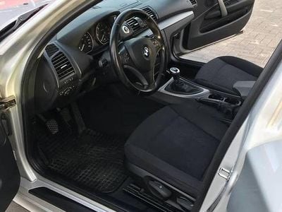 Używany BMW 118 2008 Srebrny Hatchback
