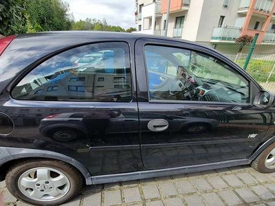 Czarny Używany 2003 Opel Corsa Hatchback | 2500 zł (Dość drogi)