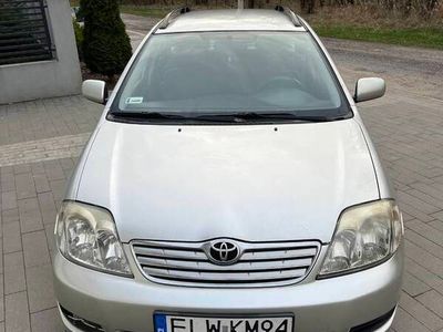 używany Toyota Corolla kombi niezawodna ekonomiczna