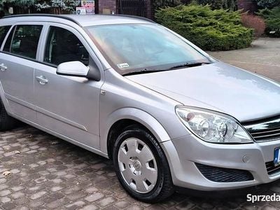 Srebrny Używany 2008 Opel Astra Kombi | 7900 zł (Uczciwa cena)