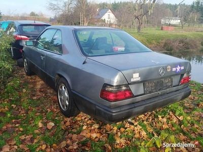 Szary Używany 1988 Mercedes E230 Coupe | 11 499 zł