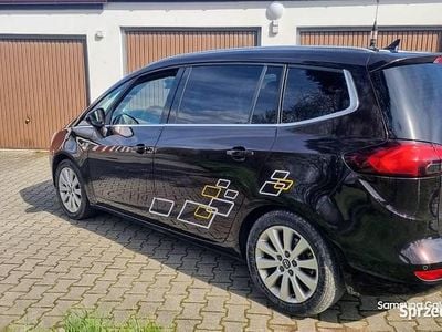 Brązowy Używany 2014 Opel Zafira Tourer Minivan | 35 900 zł