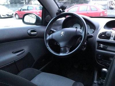 Używany Peugeot 206 CC 109 KM (80 kW) 2004 Kabriolet