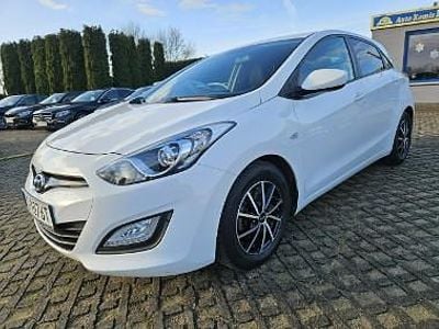 Używany Hyundai i30 Edition 100 KM (73 kW) 2014 Biały Hatchback