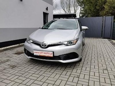 Używany Toyota Auris 132 KM (97 kW) 2015 Srebrny Kombi