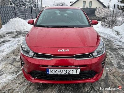 Czerwony Używany 2023 Kia Rio Hatchback | 51 999 zł (Uczciwa cena)