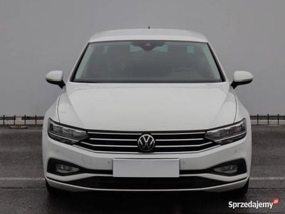 Używany VW Passat 2021 Biały Sedan/Limuzyna