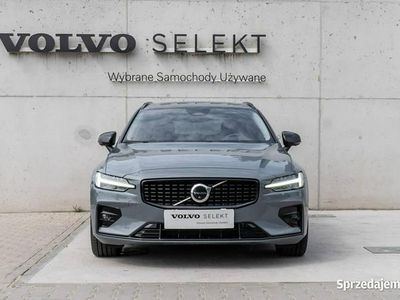 Używany Volvo V60 Plus 197 KM (144 kW) 2023 Szary (metalik) Kombi
