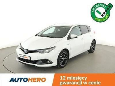używany Toyota Auris Hybrid 1.8dm 136KM 2018r. 129 639km