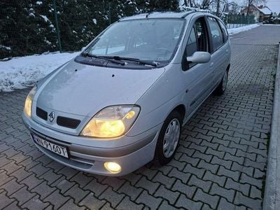 Srebrny Używany 2002 Renault Scénic Minivan | 5999 zł (Dość drogi)