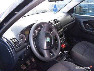 Używany Skoda Fabia 75 KM (55 kW) 2011 Niebieski Hatchback