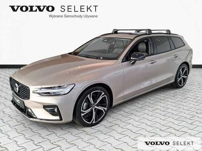 Beżowy Używany 2025 Volvo V60 Kombi | 204 900 zł
