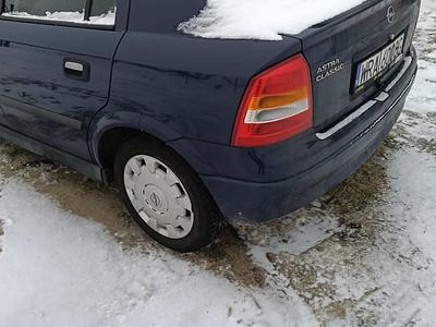 Używany Opel Astra 90 KM (66 kW) 2007 Granatowy Hatchback