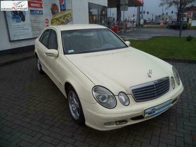 Używany Mercedes 220 128 KM (94 kW) 2003 Inny Sedan/Limuzyna