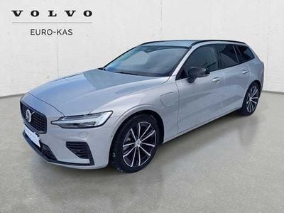 Srebrny Używany 2025 Volvo V60 Kombi | 189 990 zł (Uczciwa cena)