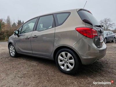 Używany Opel Meriva 2010 Biały Minivan