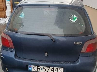 Niebieski Używany 1999 Toyota Yaris Hatchback | 1200 zł (Super Cena)