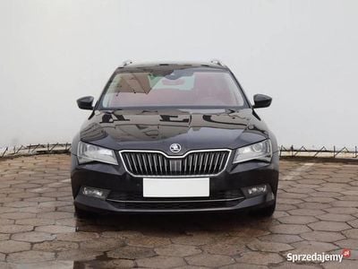 Czarny Używany 2017 Skoda Superb Kombi | 37 999 zł (Uczciwa cena)