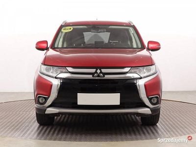 Używany Mitsubishi Outlander 150 KM (110 kW) 2016 Czerwony SUV