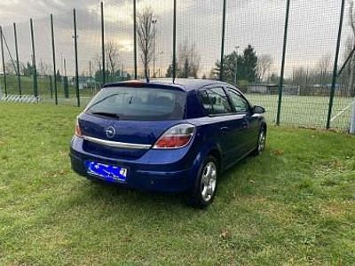 używany Opel Astra Sprzedam opla Astrę h 1.6 LPG