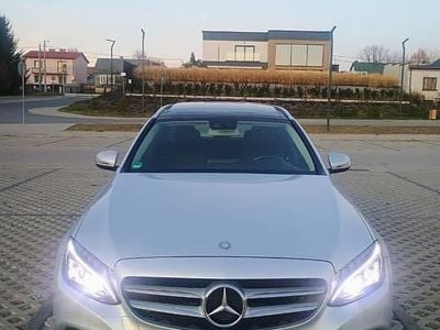 Używany Mercedes C200 2017 Srebrny Kombi
