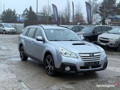 Używany Subaru Outback 2014 Srebrny Kombi