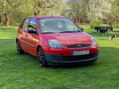 Używany Ford Fiesta 2006 Czerwony Hatchback