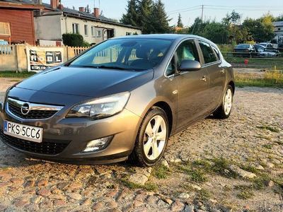 używany Opel Astra 1.4 Turbo 140 km 2011r.