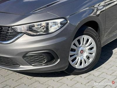 Grafitowy Używany 2019 Fiat Tipo Sedan/Limuzyna | 29 900 zł (Uczciwa cena)