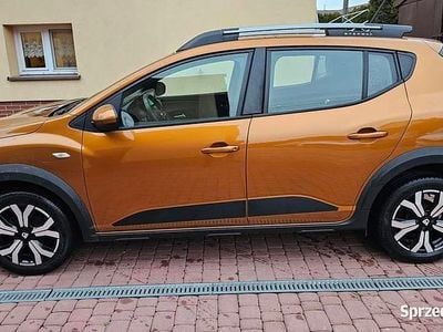 Pomarańczowy Używany 2022 Dacia Sandero Stepway SUV | 52 500 zł (Uczciwa cena)