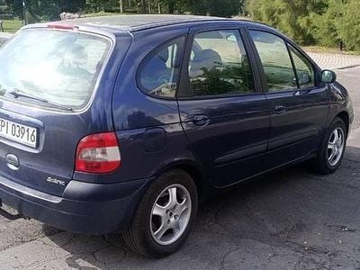 Granatowy Używany 2002 Renault Scénic Minivan | 5700 zł (Dość drogi)