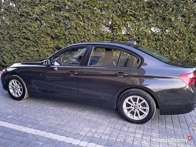 Używany BMW 320 2016 Brązowy Sedan/Limuzyna