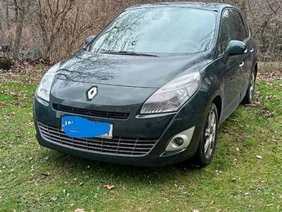 Używany Renault Grand Scénic III 160 KM (117 kW) 2010 Zielony Minivan
