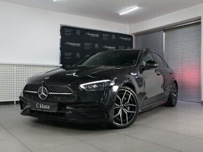 Używany Mercedes C300 AMG 265 KM (194 kW) 2023 Czarny Sedan/Limuzyna