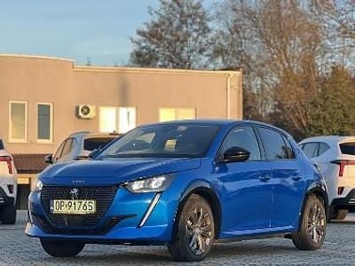 Używany Peugeot e-208 Allure 100 kW (136 KM) 2023 Niebieski Hatchback