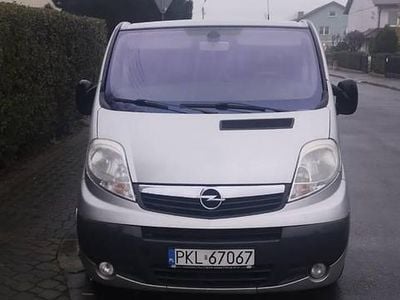Używany Opel Vivaro 2007 Srebrny Minivan