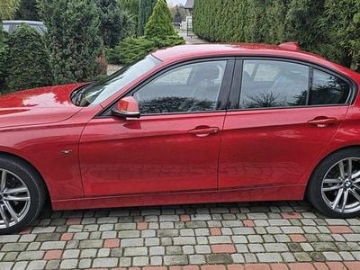 Używany BMW 320 Sport Line 2013 Czerwony Sedan/Limuzyna