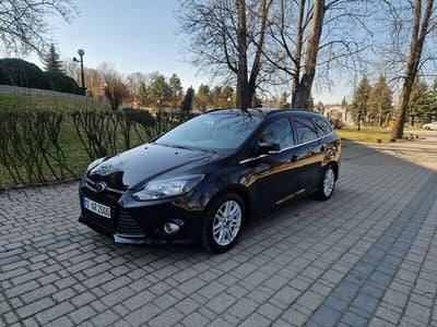 Czarny (metalik) Używany 2014 Ford Focus Titanium Kombi | 25 999 zł (Uczciwa cena)