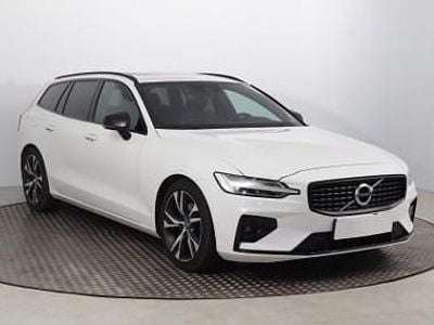 Biały Używany 2020 Volvo V60 Kombi | 99 999 zł (Uczciwa cena)
