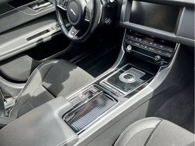 Czarny Używany 2018 Jaguar XF Sedan/Limuzyna | 115 000 zł